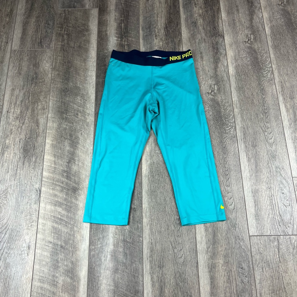 Nike Pro Teal‎ Cropped Leggings